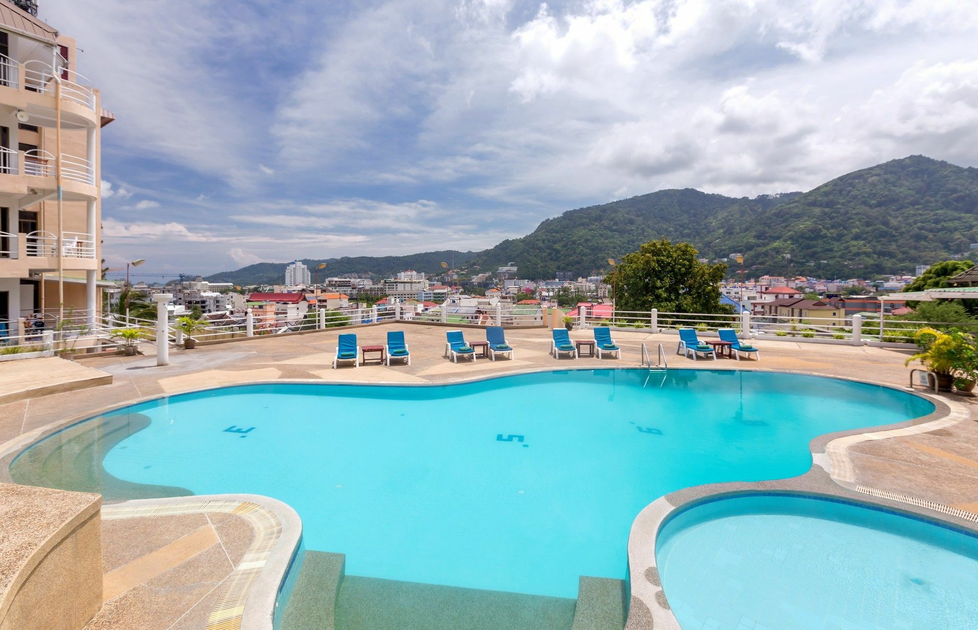 Patong 7Days Premium Hotel Phuket Eksteriør bilde