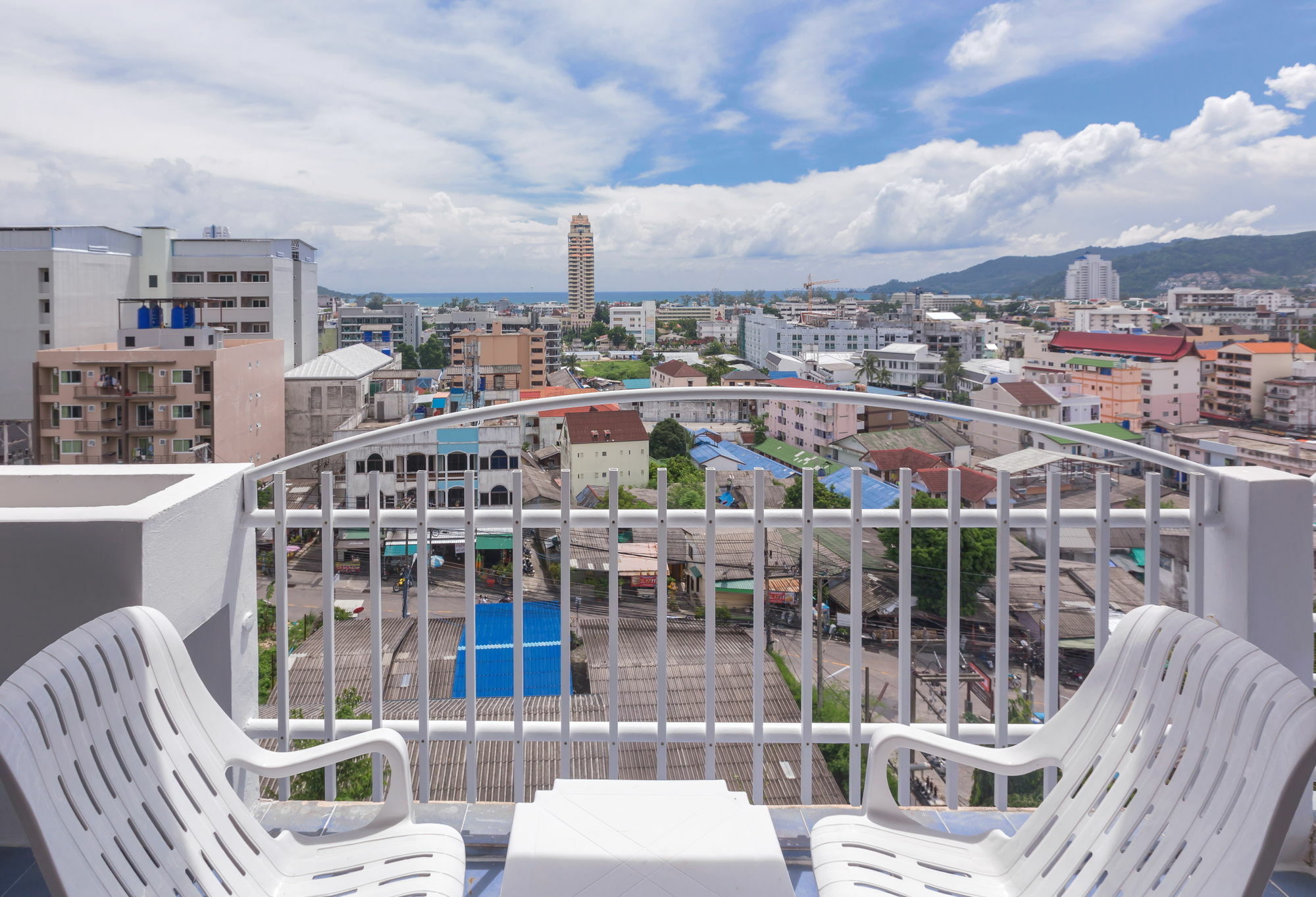 Patong 7Days Premium Hotel Phuket Eksteriør bilde