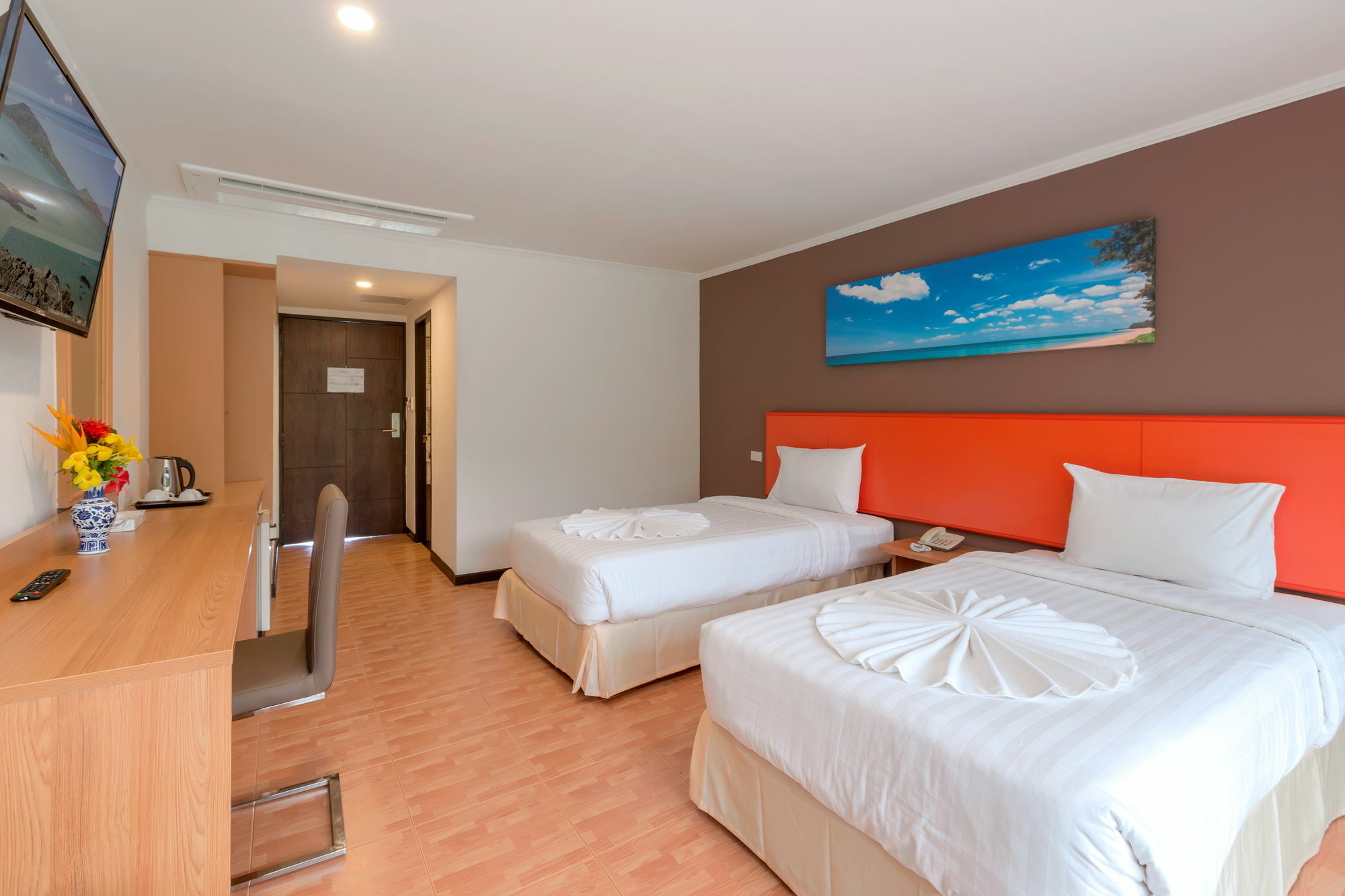 Patong 7Days Premium Hotel Phuket Eksteriør bilde