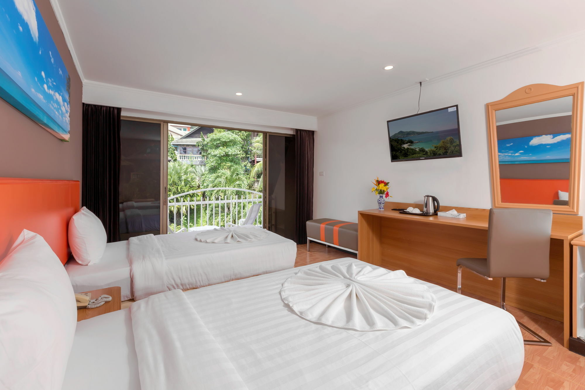 Patong 7Days Premium Hotel Phuket Eksteriør bilde