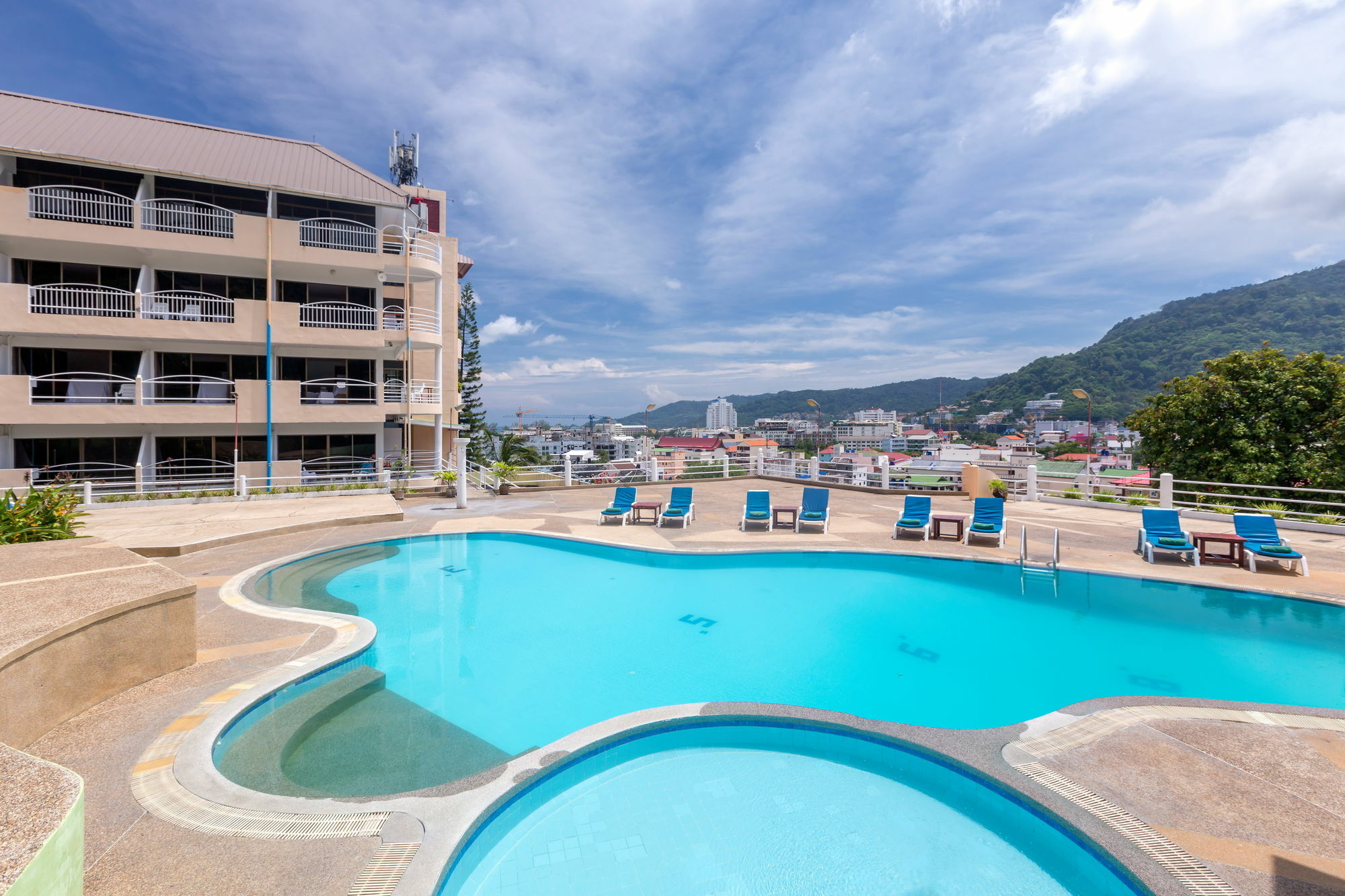 Patong 7Days Premium Hotel Phuket Eksteriør bilde
