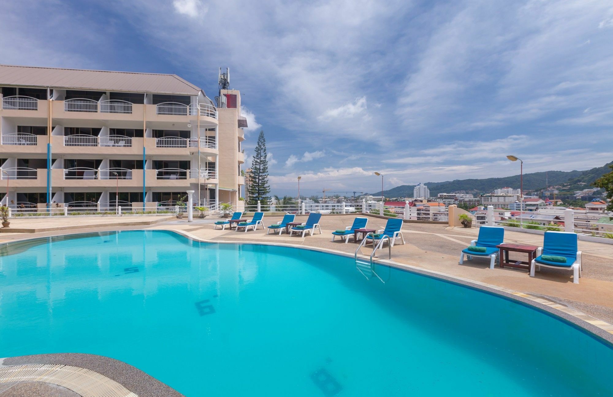 Patong 7Days Premium Hotel Phuket Eksteriør bilde